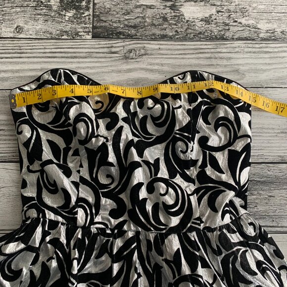Vintage 90s LA Glo Silver Metallic Black Velvet Strapless Fit and Flare Dress - Picture 13 of 16